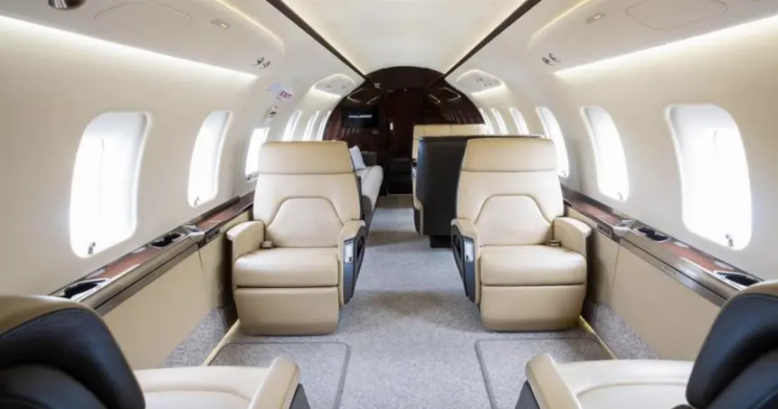 Challenger 650 Ka-band connectivity and in-flight baggage access — private charter amenities