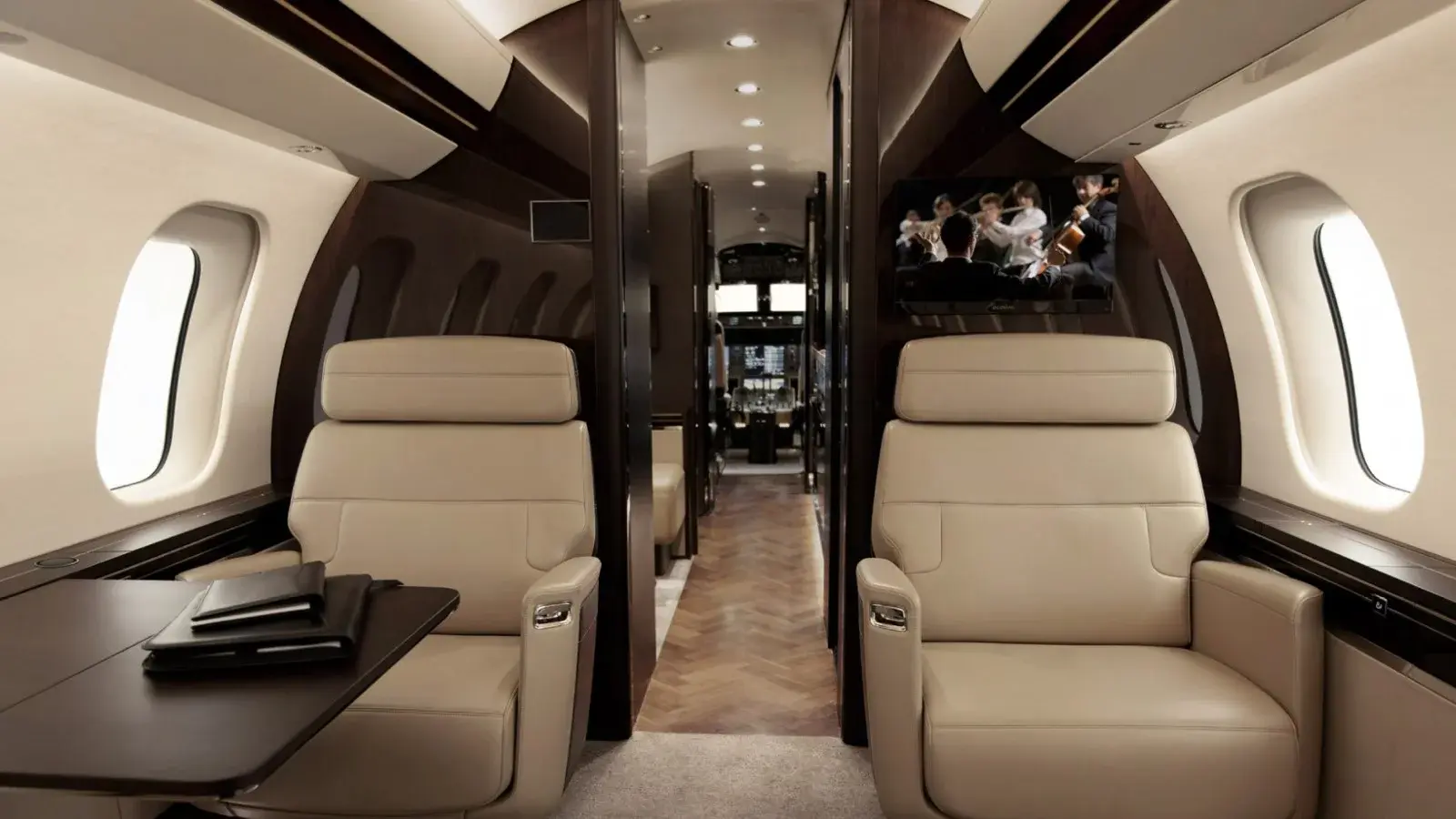Bombardier Global 7500 private jet — record-breaking 7,700 nm ultra-long-range four-zone cabin with advanced avionics