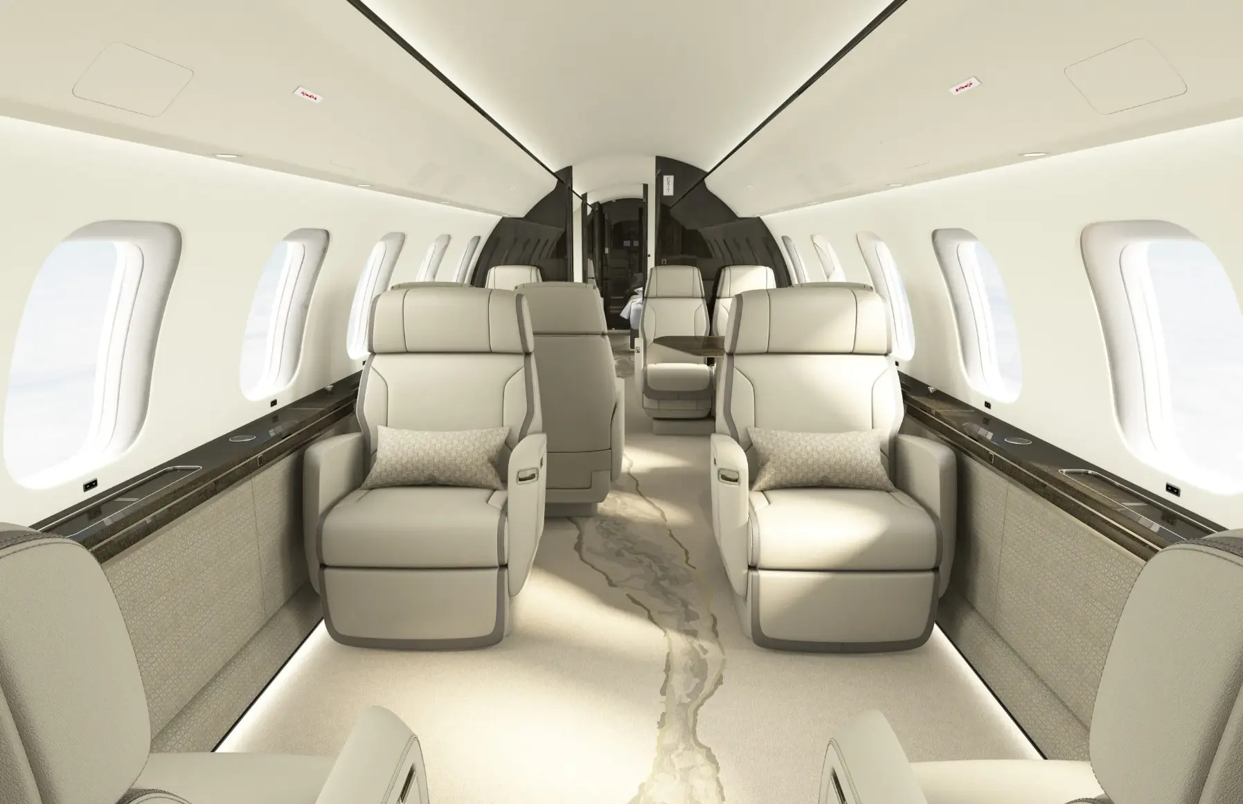 Zona de trabajo y conferencias a bordo del Bombardier Global Express en vuelo privado